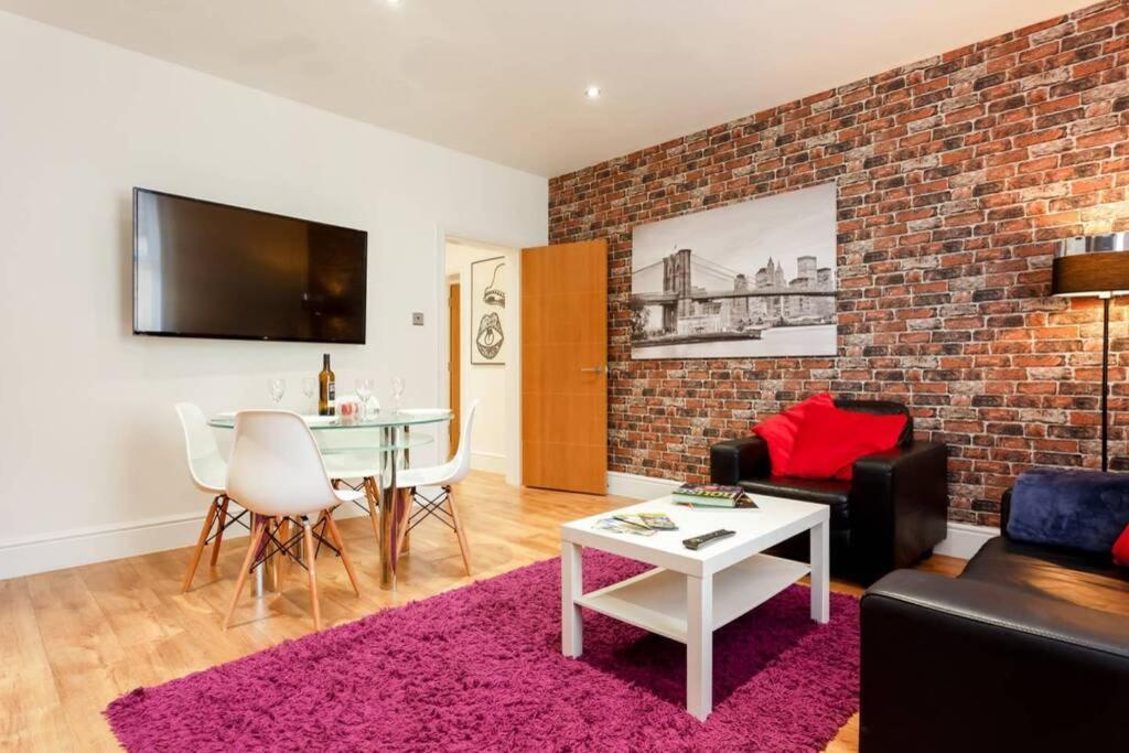 Stylish 2 Bed 2 Bath *Close To Beach And Centre With Parking* Bournemouth Eksteriør billede