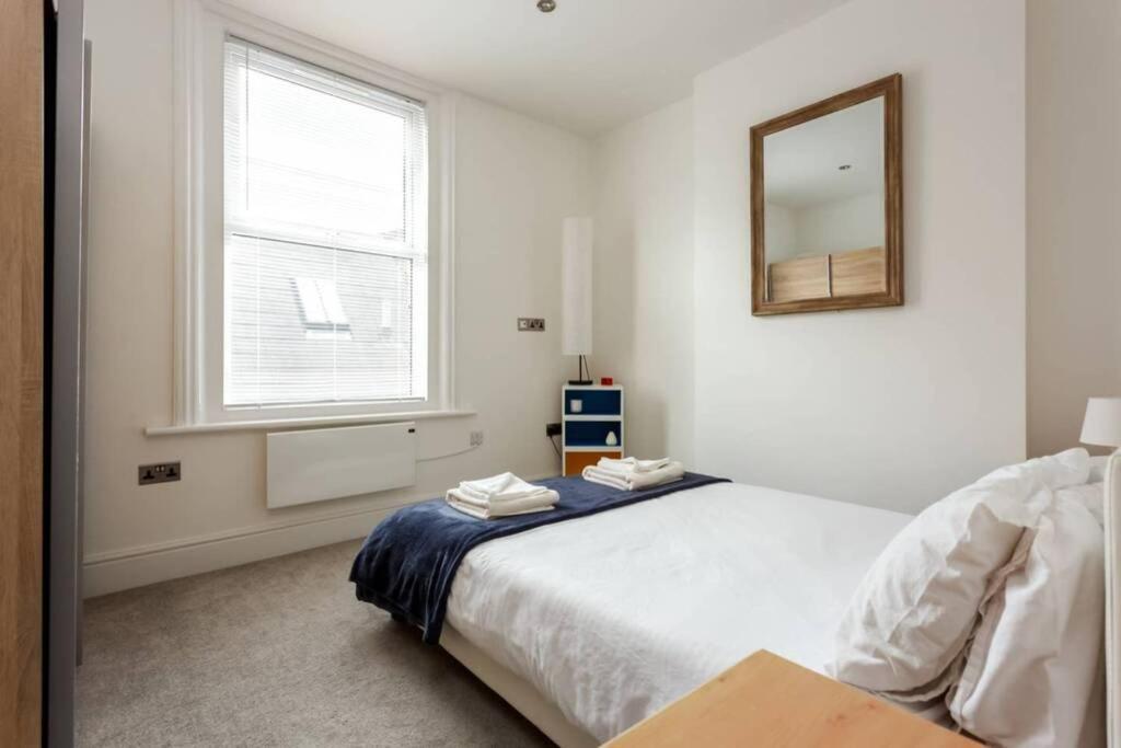 Stylish 2 Bed 2 Bath *Close To Beach And Centre With Parking* Bournemouth Eksteriør billede