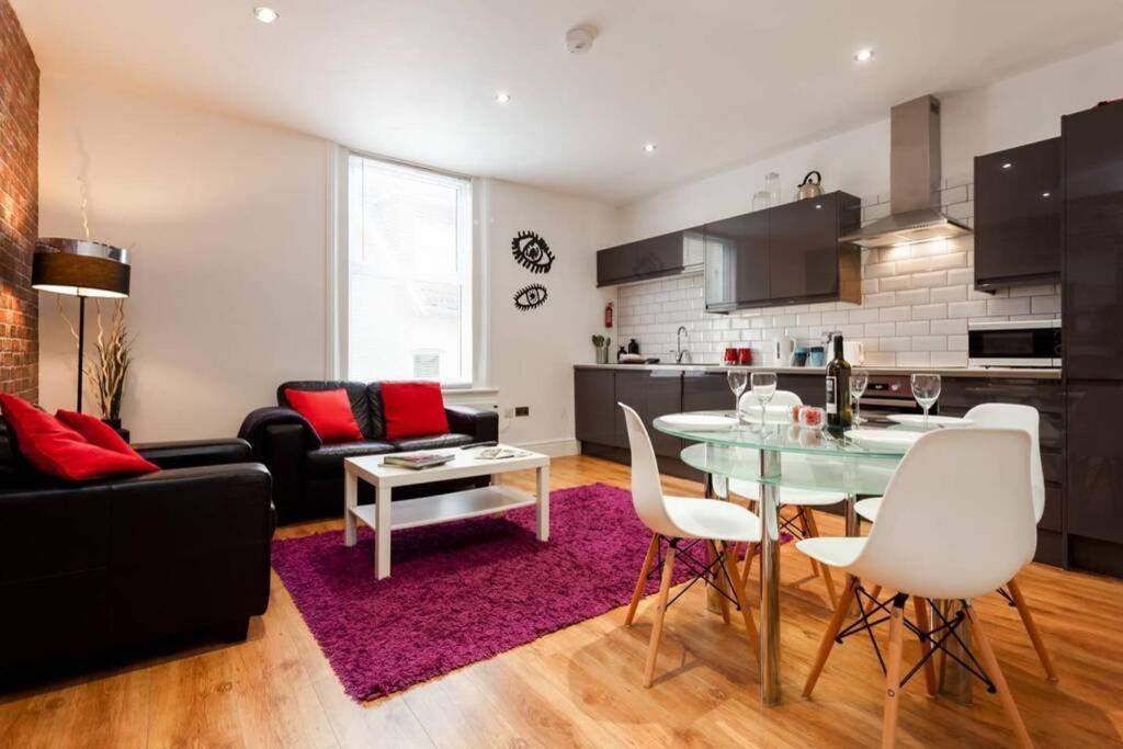 Stylish 2 Bed 2 Bath *Close To Beach And Centre With Parking* Bournemouth Eksteriør billede